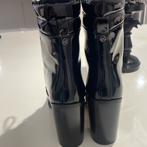 Michael Kors Leather booties - Picture 4 of 10